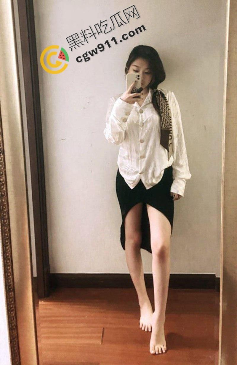 山东极品校花【张莉莉】性爱视频泄露震撼全网!高冷女神在学长床上翘臀高撅,娇喘连连,彻底化身淫荡母狗-2