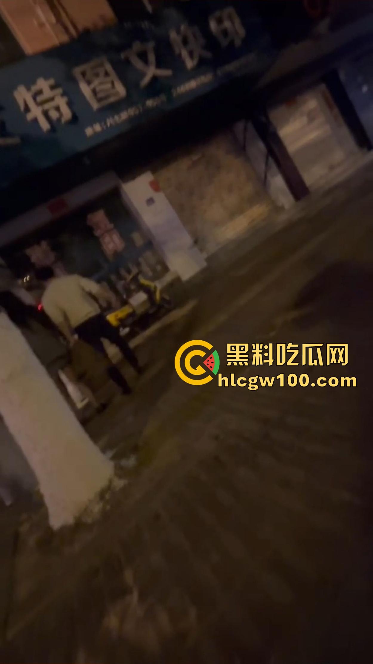 深圳街头大G车主醉汉闹事,嫌代驾收费贵,怒骂拳打不够还拿头盔爆扣,代驾被砸得怀疑人生!-5