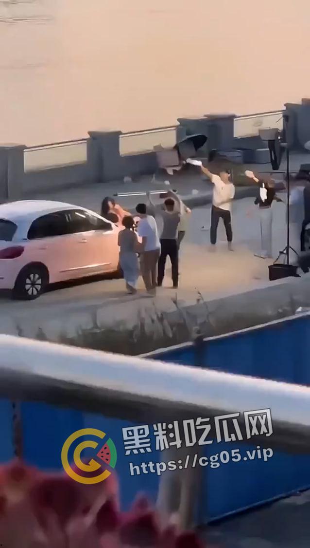 五菱自导自演？五菱发文称网传五菱星光桃色宣传片为假 但被细心网友发现猫腻-2