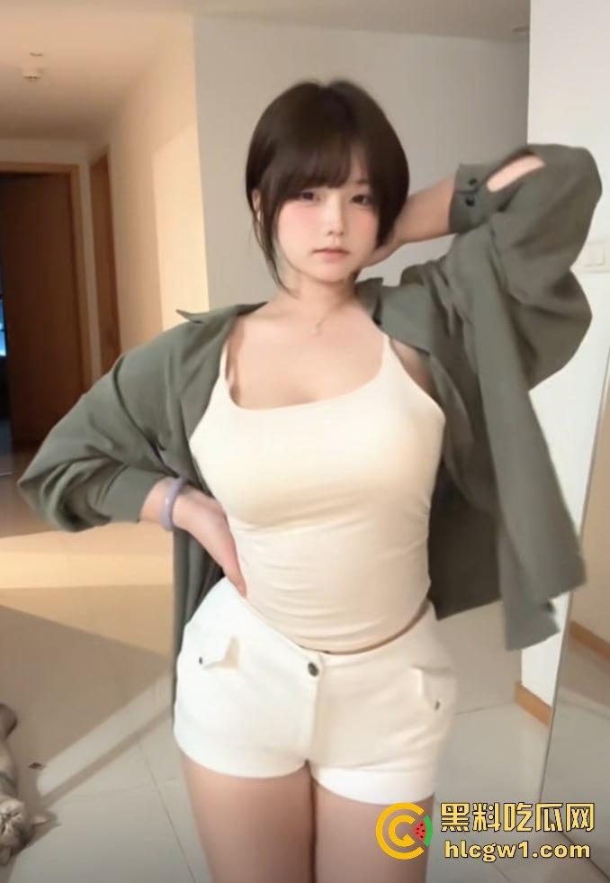 B站福利姬【凹兔嫚】翻车！火锅炖兔仔舰长福利曝光，童颜巨乳狼友直呼顶不住！-10