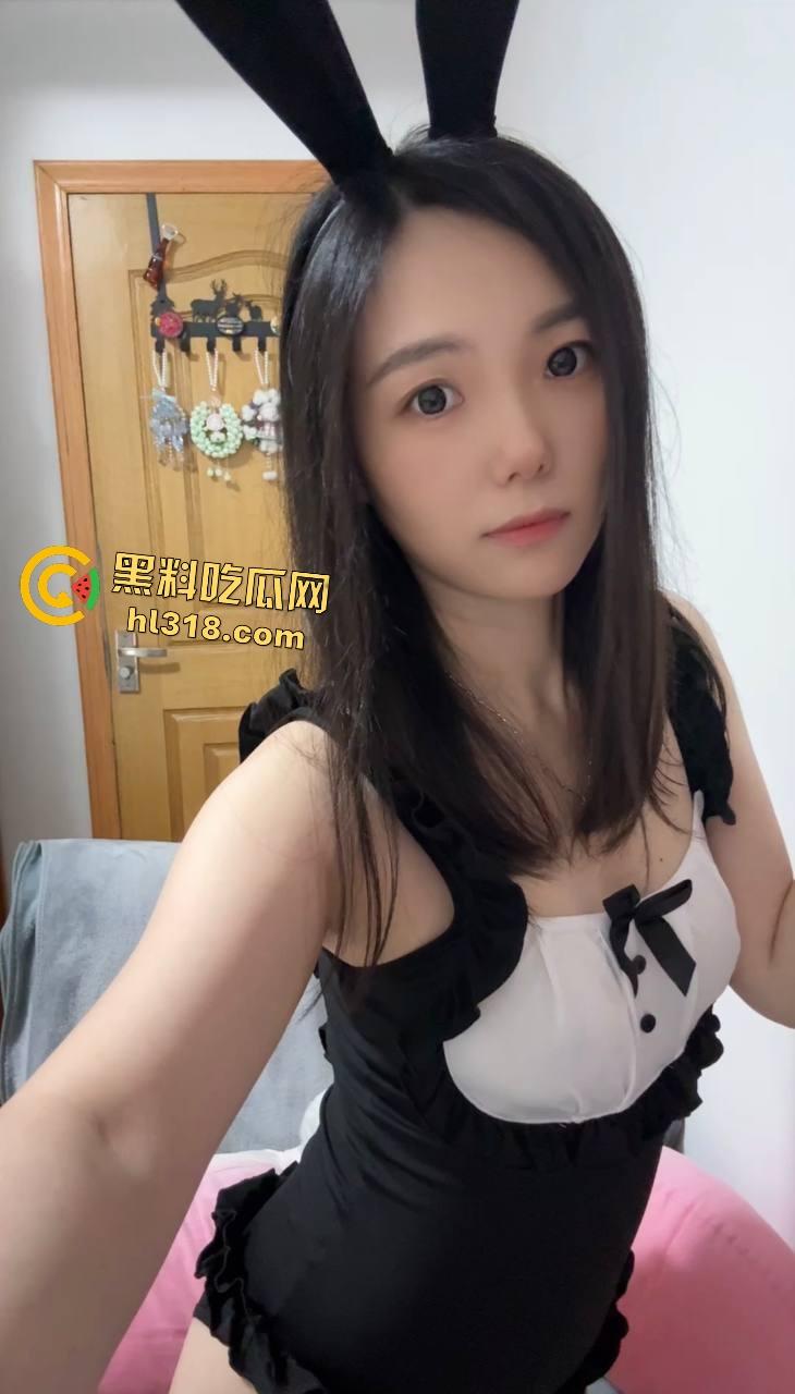 苏州保险女销售【薛千】为了开单涨业绩！全身樱桃“装备”，用樱桃小嘴口客户鸡巴，樱桃逼快被撑烂了！-1