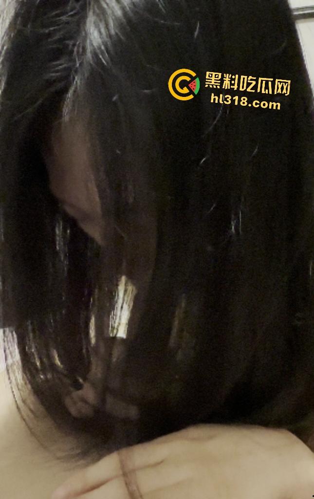 苏州保险女销售【薛千】为了开单涨业绩！全身樱桃“装备”，用樱桃小嘴口客户鸡巴，樱桃逼快被撑烂了！-5