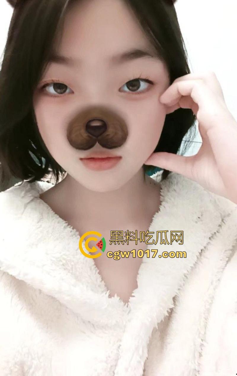 长沙师范大学学生妹【朱怡】高颜值清纯大学生，被金主包养彻底放荡，翘臀撅起后入爆操，淫叫骚语连连，极致反差！-4