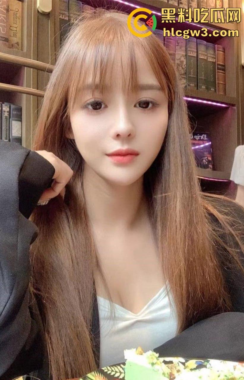 极品反差少女【凌薇】线下约啪金主爸爸多P全套性爱自拍疯传，清纯脸配骚浪身子，真他妈是反差婊中的极品！-10