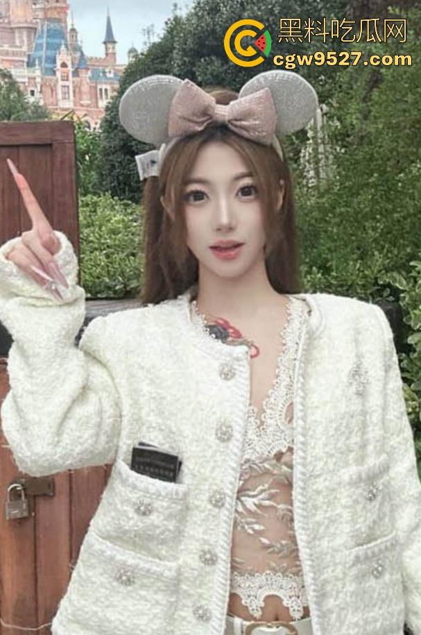 海角乱伦，堂姐喝醉躺在沙发，被兽性大发的堂弟SM工具捆绑调教，各种姿势轮番上阵，让人欲罢不能！-1