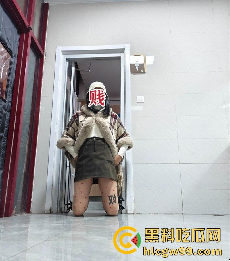 山东潍坊少妇快手网红【郑丹丹的丹】情人节约炮视频流出，姨妈期都要干，还不许炮友录像！-13