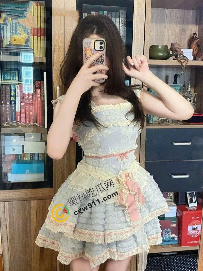 山西太原JK美少女【阮鑫圆】爆乳美臀，与男友疯狂翻云覆雨，肤白如雪娇躯颤抖，激情视频流出，欲望横流-3