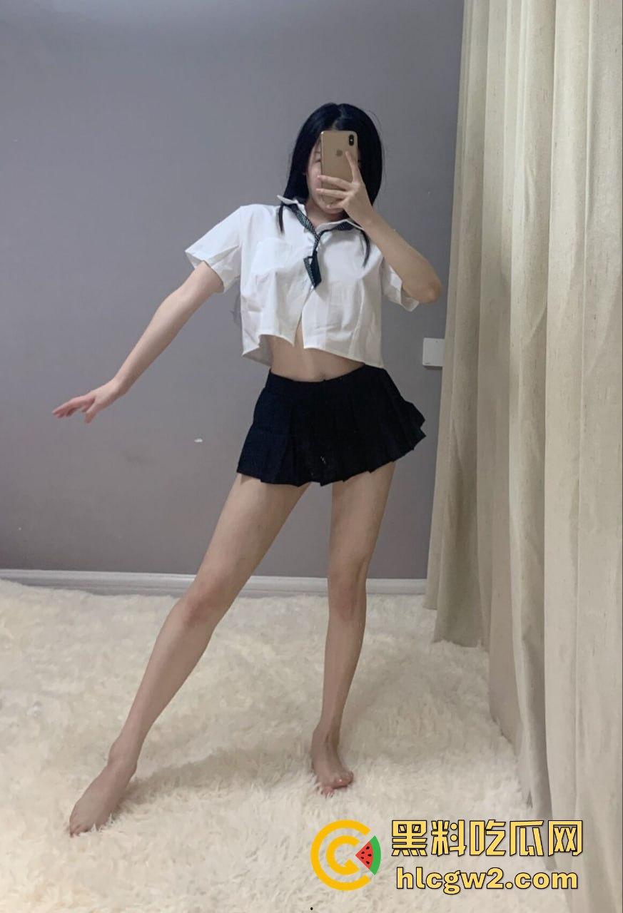 绍兴极品少妇【小妲己】骚货福利图流出 肤白貌美大长腿 炮架子上被猛操到失声！-11