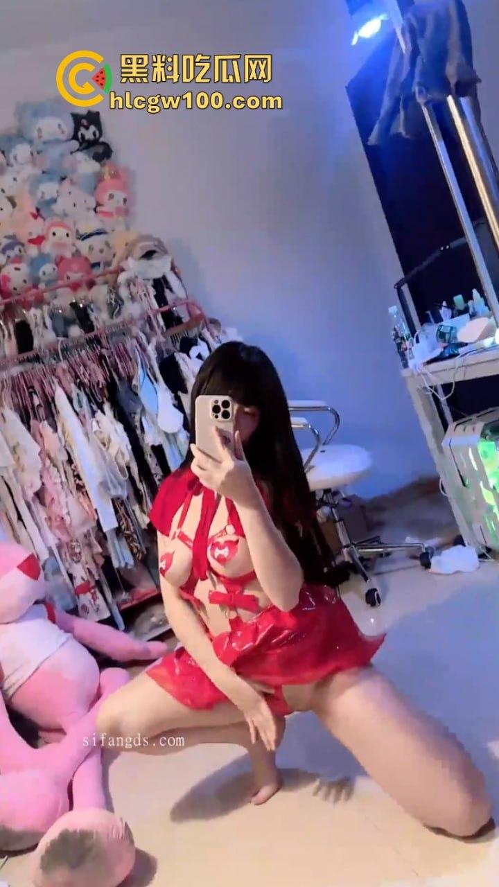 顶级微胖嫩妹【幼态Baby】大尺度定制私拍 丰腴胴体浑圆巨乳 自慰插穴娇喘诱人-6