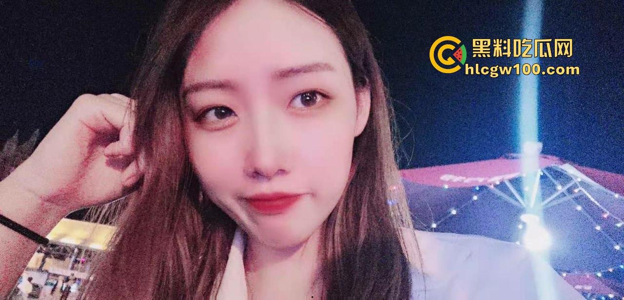 湖南淫荡母狗【叶舒】调教视频外泄，骚母狗不喜欢穿内裤，随时随地都能操真爽！-1