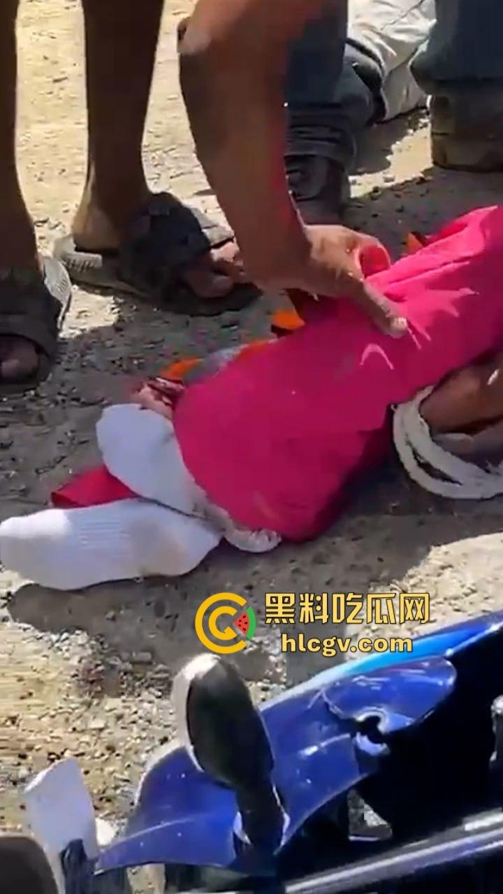 胆小别点！多米尼加高速车祸致三人碾成肉饼 无码实拍曝光惨烈现场-4