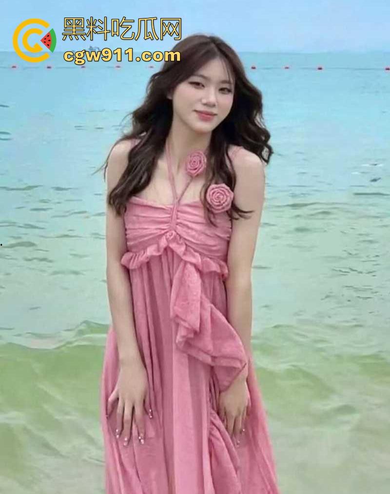 渣男曝光湖南前女友【刘美嘉】全裸揉奶露穴淫片，粉嫩奶头硬邦邦，聊天记录极其淫荡，小情侣玩的真骚啊！-8