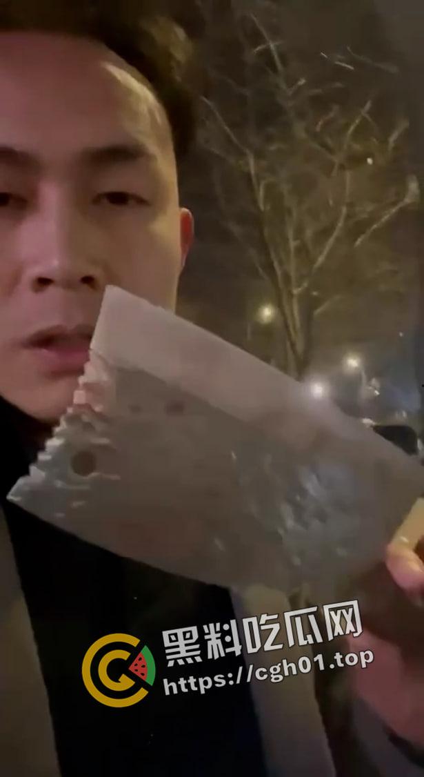 云南曲靖刀仔【张瑞畔】怒杀出轨女友【徐倩倩】发视频说全砍的动脉 手直接断掉 现场视频流出-6