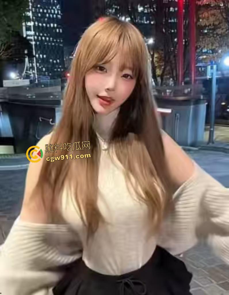 国内金主包养母狗【陈兴】雪白巨乳，被土豪操到逼烂，乳头就像大号葡萄，后入时两奶子干甩荡乱撞！-1