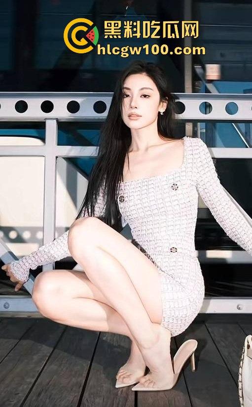 抖音反差婊【殷萧童】的大瓜吃了吗，直播双开一半抖音一半黄播的女主现化身名媛妄想挣脱互联网记忆。-7