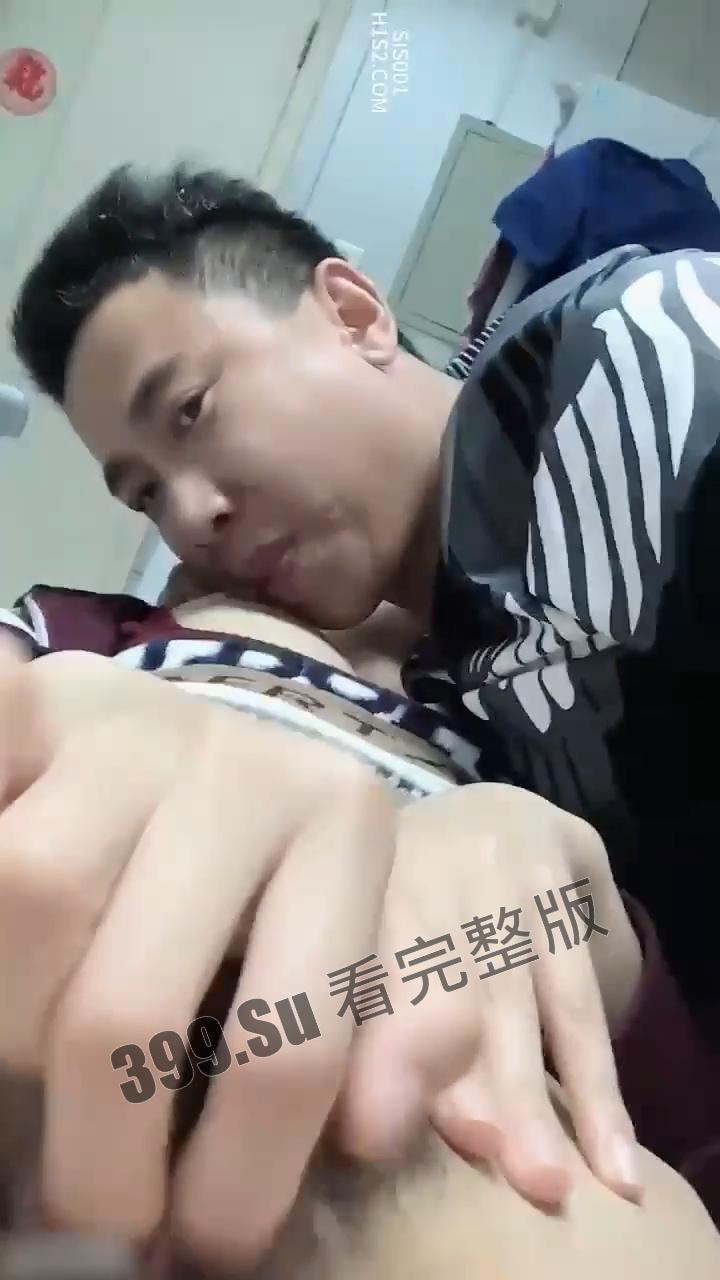 医院自拍流出  住院有些闷 约情人医院独立房啪啪 咬着手指拼命压抑住呻吟-6