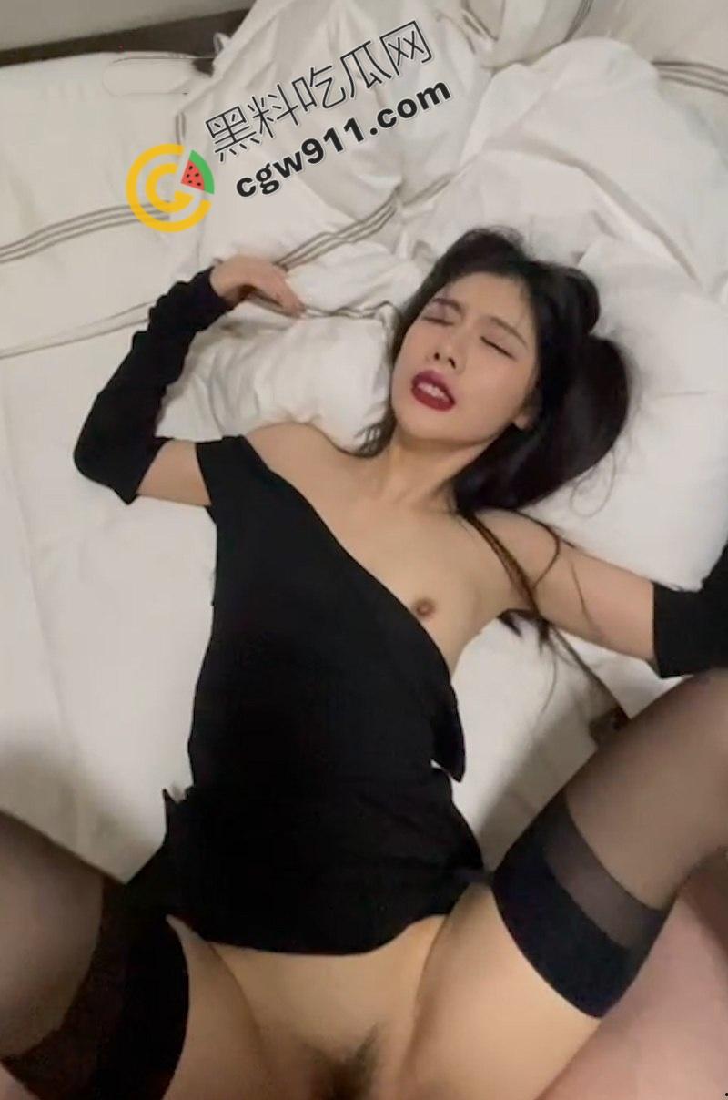 抖音网红【美少女】欲望沉沦！金主高价约夜，豪华酒店疯狂爱爱，雪白美乳纤腰绝伦，口活技术超过瘾-13