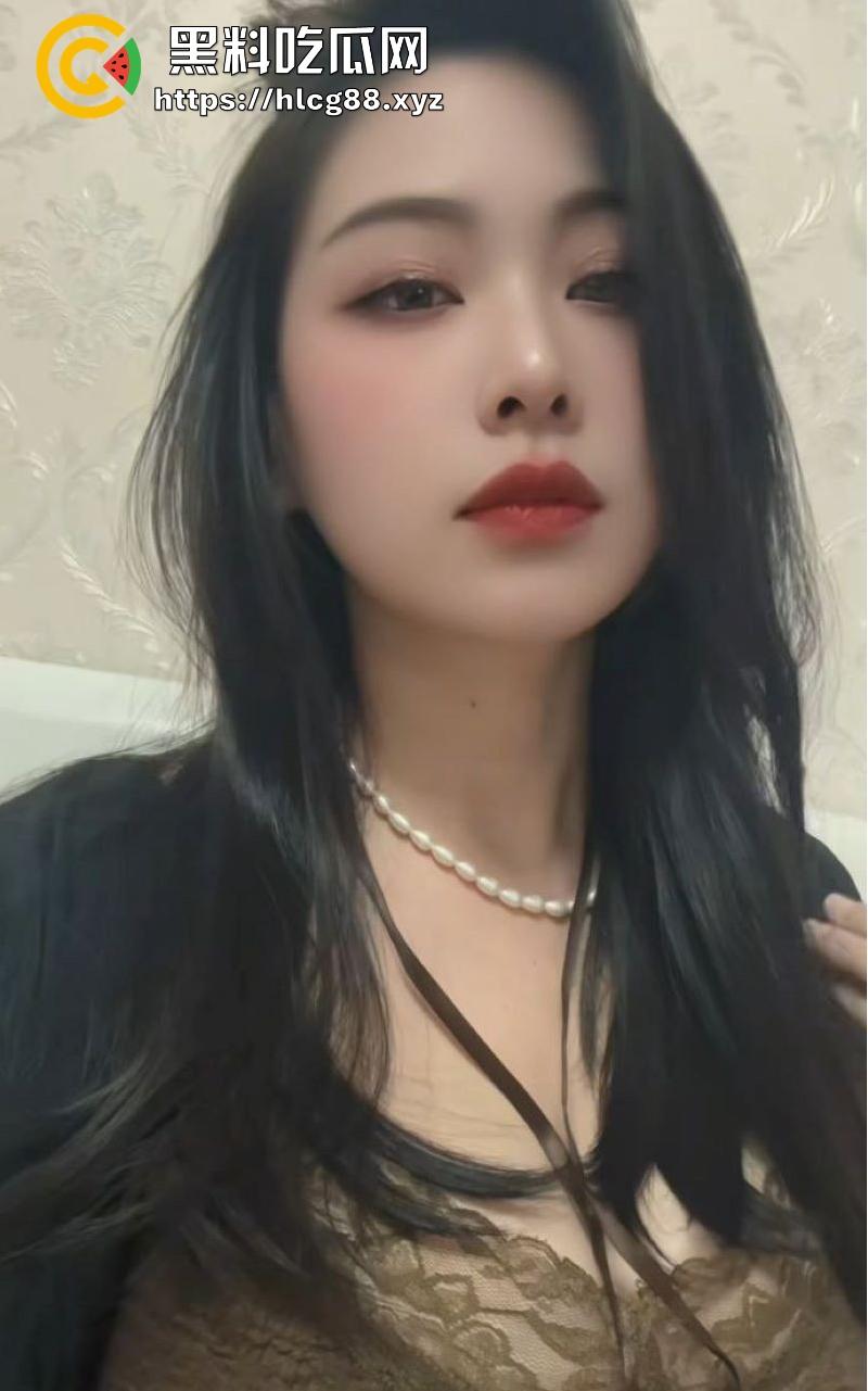 抖音网红少妇【肉肉老师】福利视频流出 体态风骚韵味十足 巨乳肥臀极具诱惑！-3