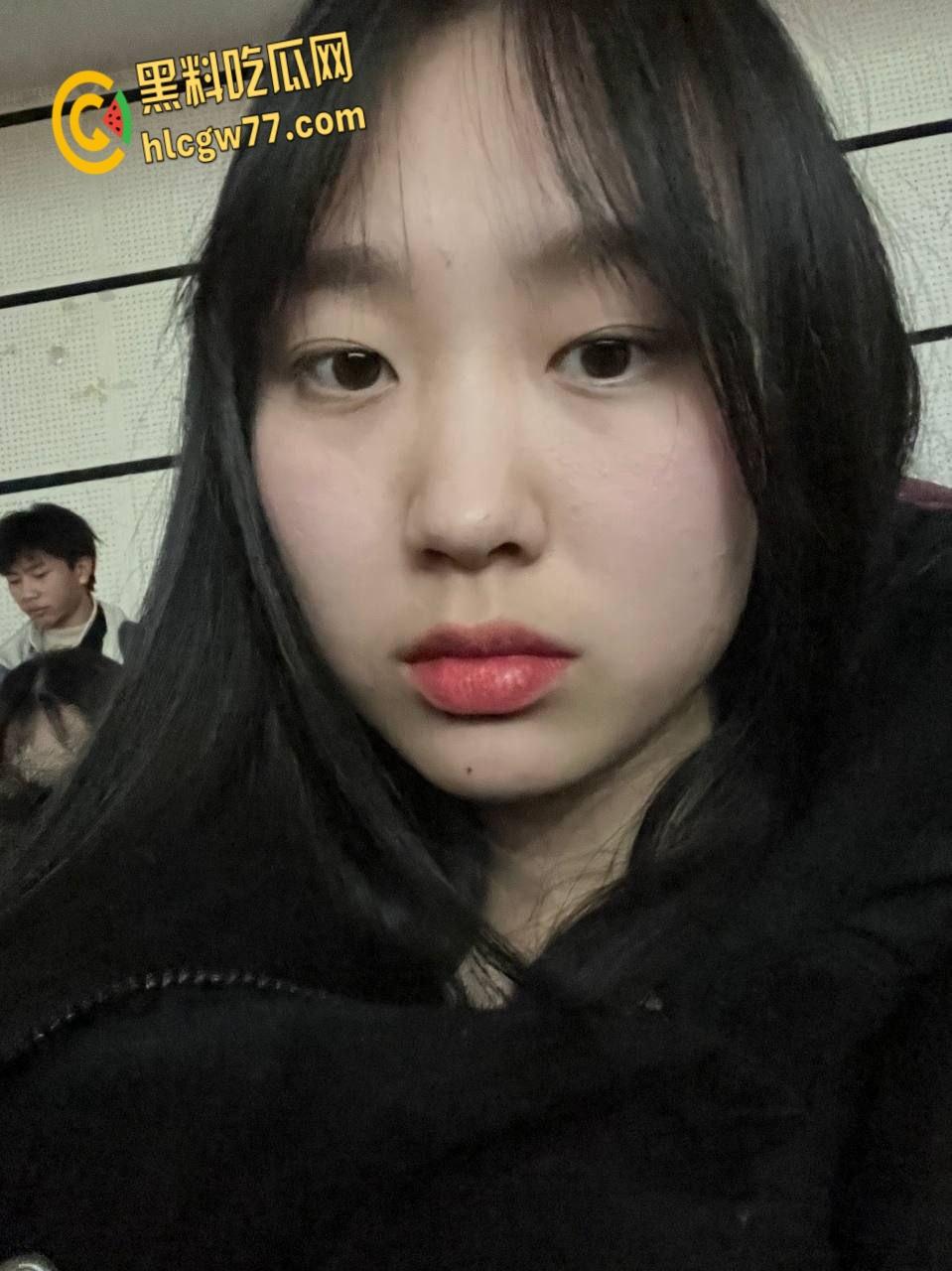 酒吧甜言约微胖小母狗，情趣女仆装下粉嫩骚穴，被猛干到浪叫爸爸不要 !-2