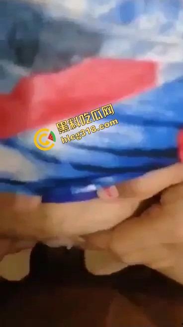 鸡巴里埋珠子，真能操得她发抖喊爸爸？插进去整个人像过电，高潮高潮再高潮，连逼都在哭！-6