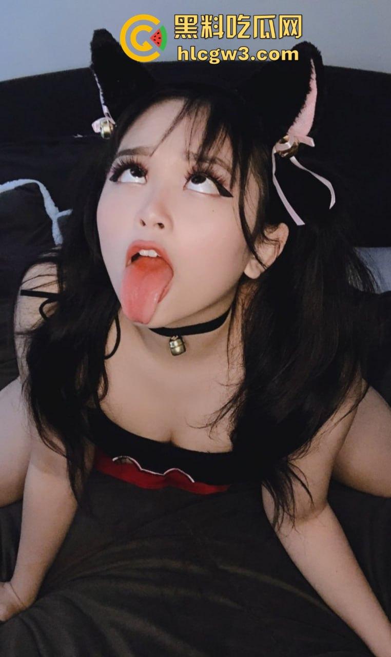 【ambiyah】露脸福利姬最新资源疯传！反差母狗扮丑表演，道具自慰深喉无套玩到失控！-29