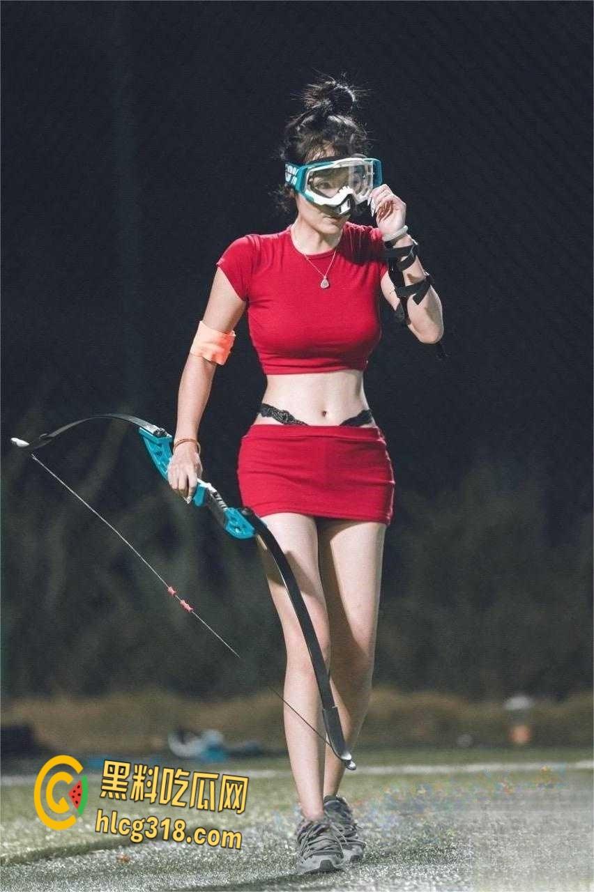 靶场射箭媛勾引诱惑，黑丝秘书陪你玩到爽，从弓弦震响到床上69陪睡，现在办卡还来得及吗？-6