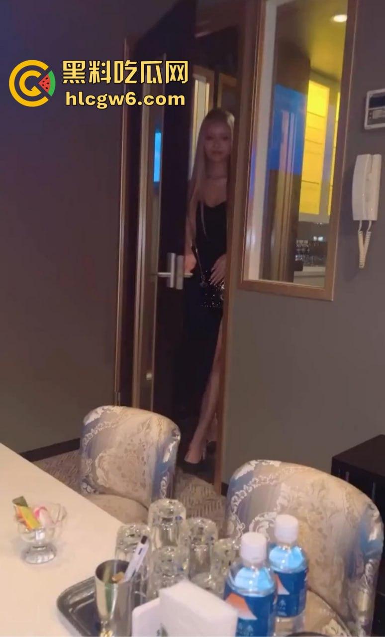 曼谷红浪漫KTV震撼开场，扶手女颜值身材吊打国内选手，青云志还靠谁扶？兄弟们咱们一起去泰国撒币去！-18