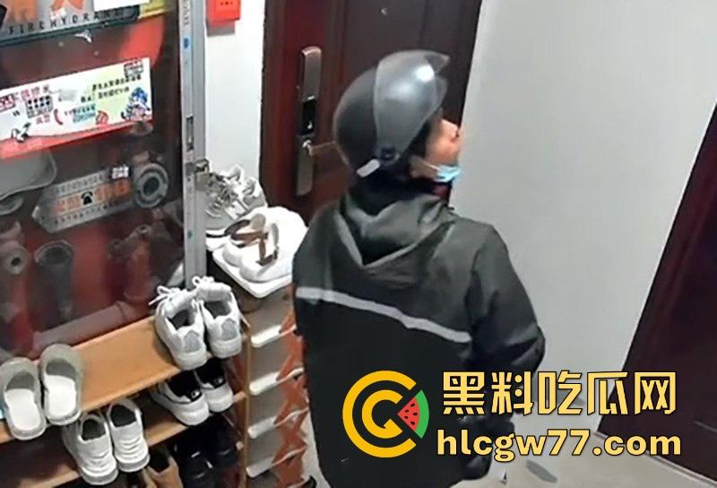 南通拆迁房小区 半夜惊现变态男 蹲守民宅狂舔女户主高跟鞋 五分钟监控视频流出！-4