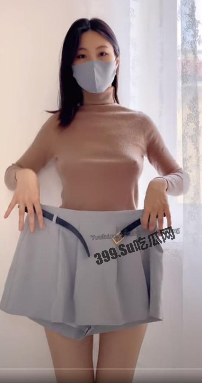 在油管INS等平台粉丝超百万的韩国瑜伽网红 JessieJiang 首次露三点自慰 360度裸露特写-2