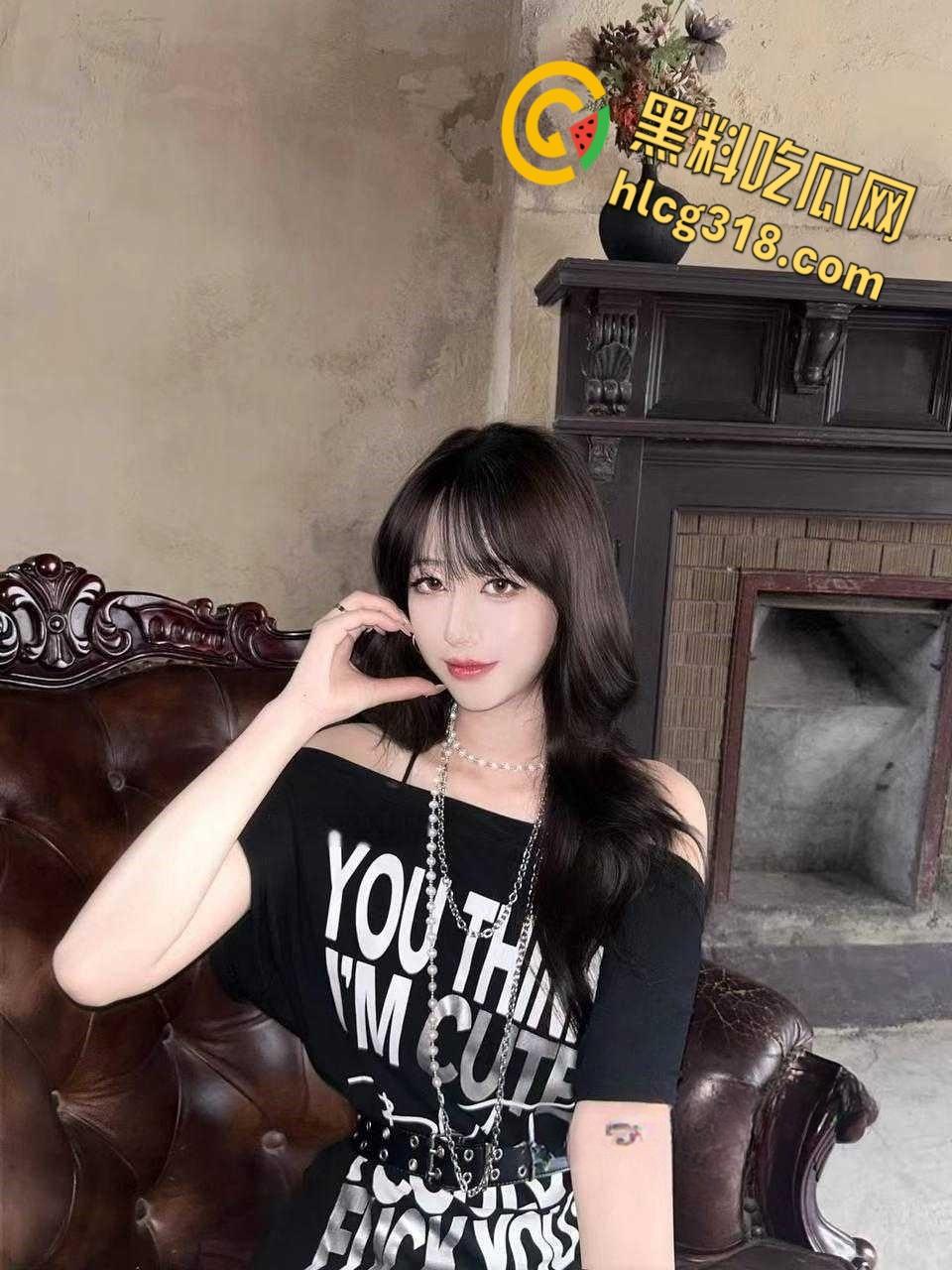 华中农业大学校花【贺晓菲】，骑在学长身上前后全自动，无套内射白浆伴随精液喷涌而出！-2