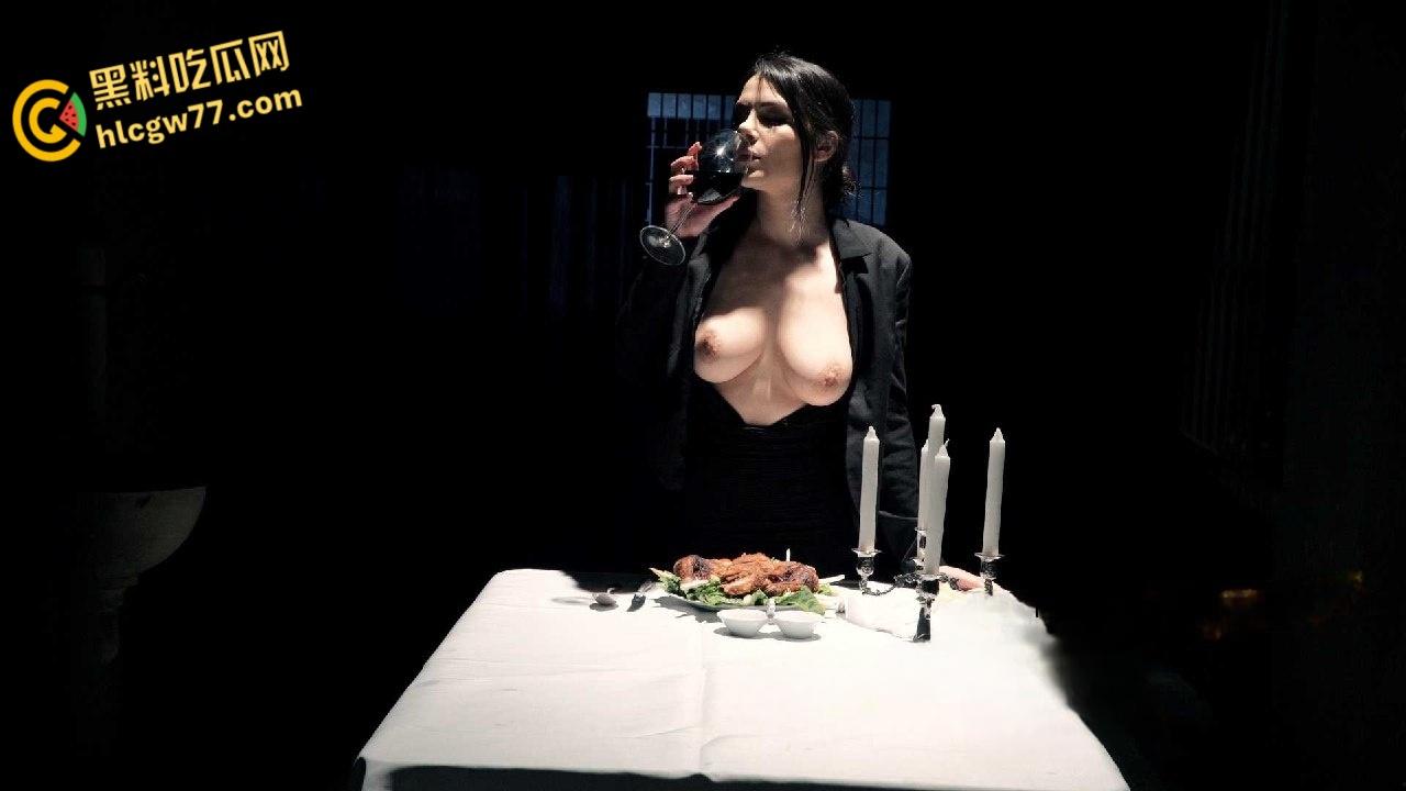 意大利性感典狱长【Valentina】肥臀炸裂，私会囚犯狂飙禁忌乱交，欲火滔天爽到灵魂出窍！-3