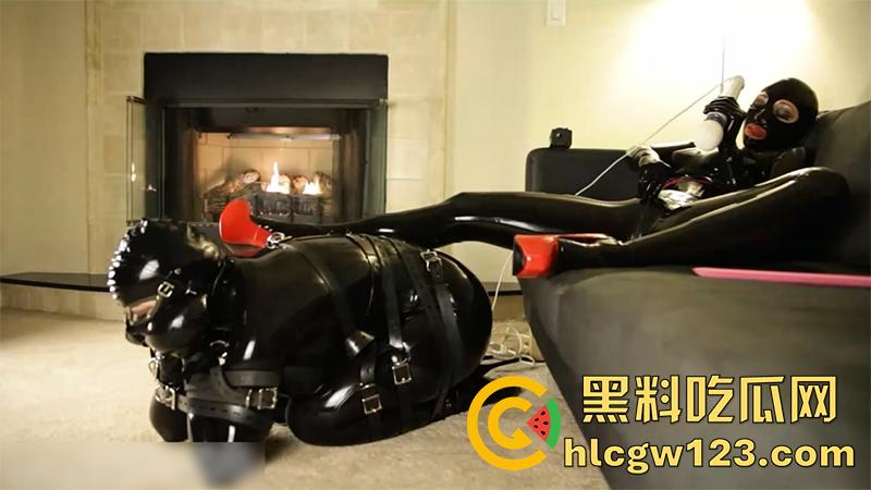 乳胶衣人形巨乳母狗，被捆绑束缚激情调教，各种凌虐振动棒强制高潮，狠狠的践踏女M的尊严！-7