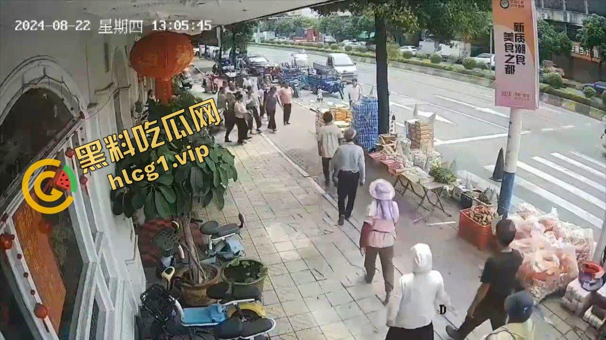 广东潮汕 聚众抢劫超市！哄抢明抢物品！实现群体零元购！太出生了！-4