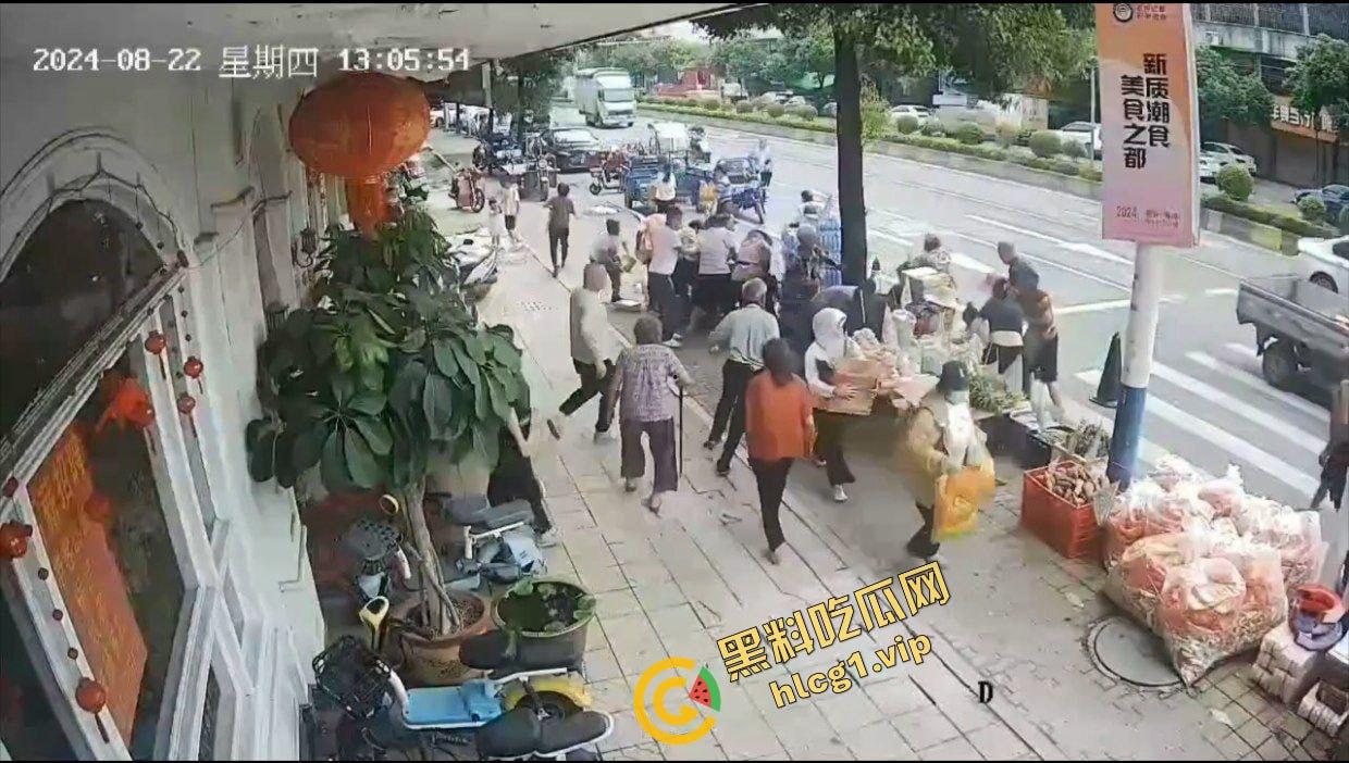 广东潮汕 聚众抢劫超市！哄抢明抢物品！实现群体零元购！太出生了！-7