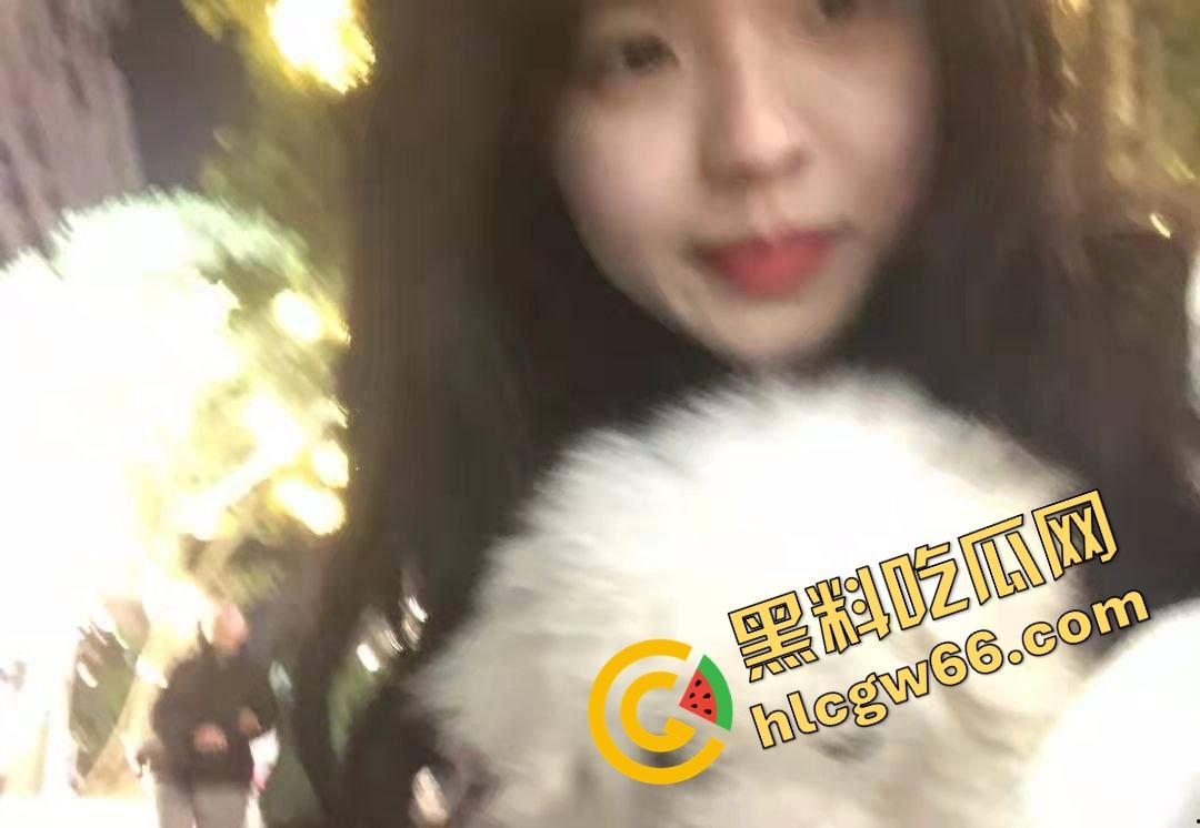 江西师范学院『李小雪』纯欲天花板曝光，极品颜值原味自拍流出，逼嫩得像刚剥的荔枝，准备开撸吧！-4