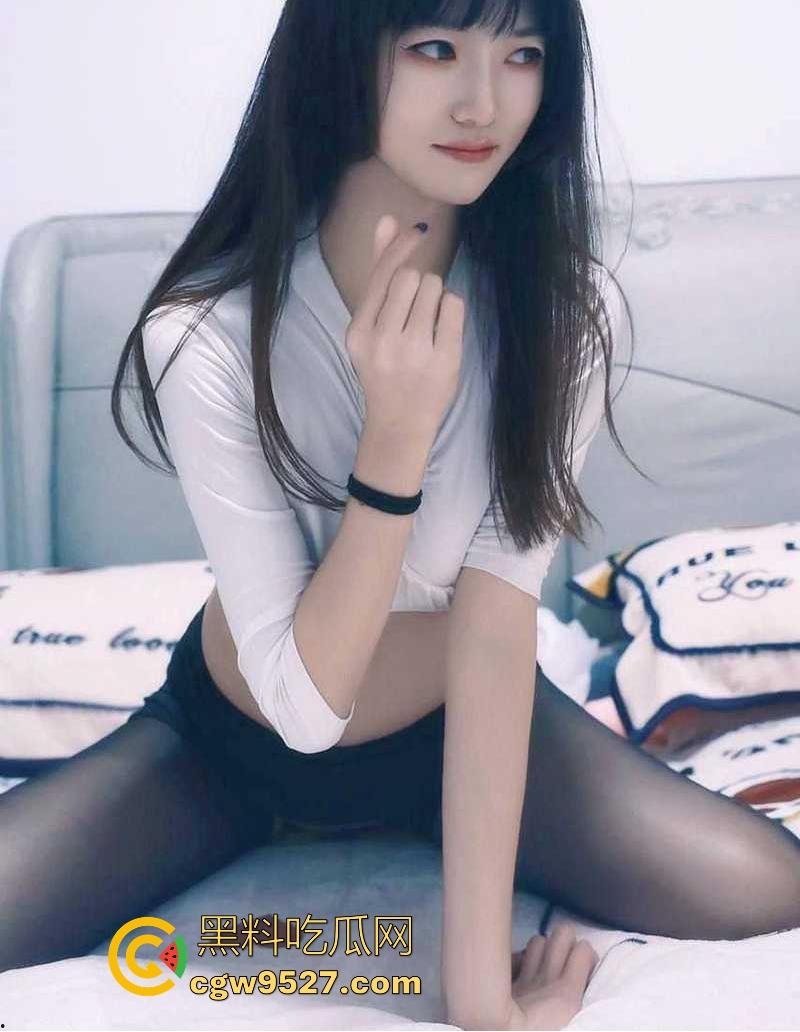 华南理工大学反差学姐【沈嘉怡】小穴空虚竟频繁约炮成瘾！露脸舔屌口活超绝，真是是各个眼镜九个骚啊！-3