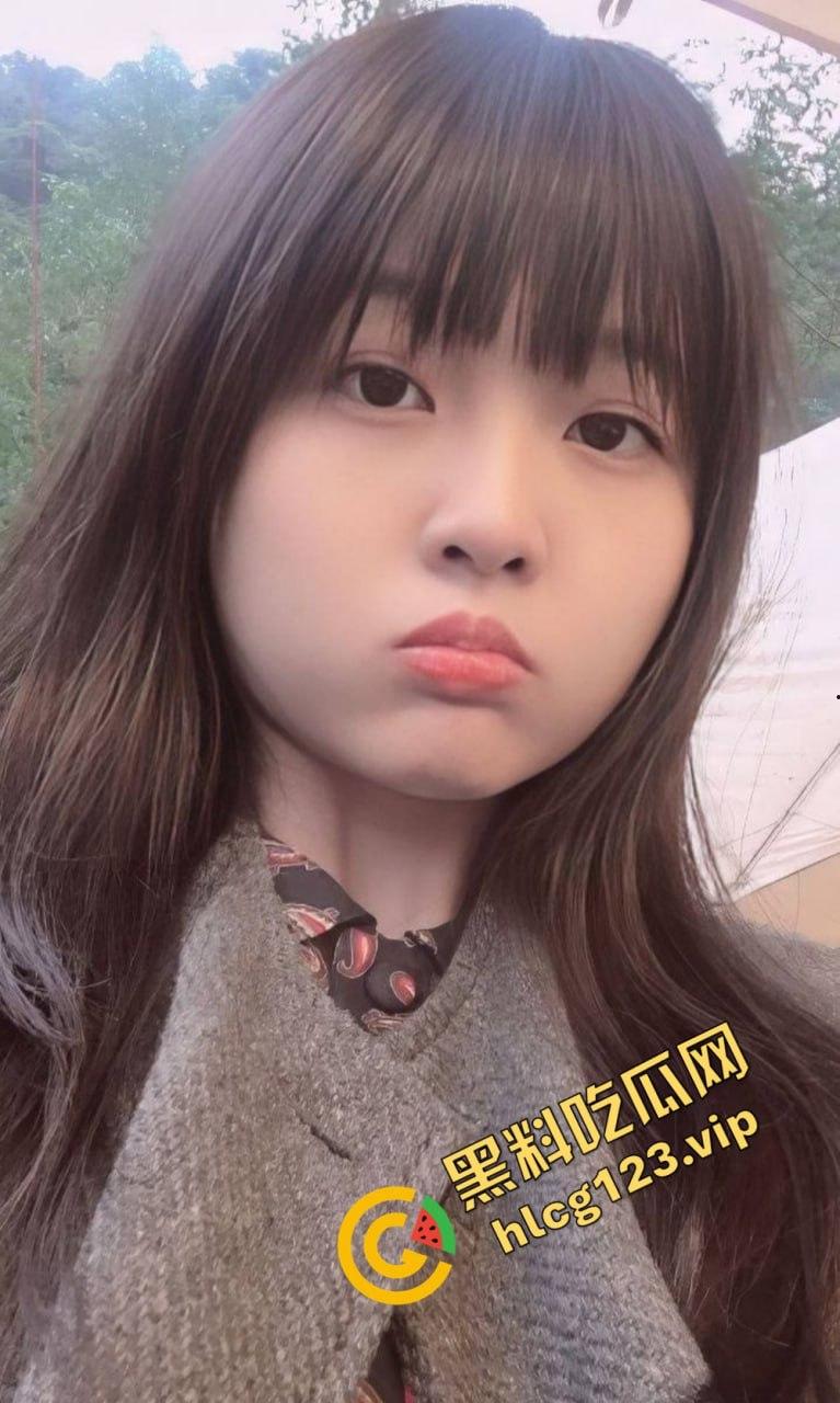 可爱脸蛋火辣身材！自拍美照撩翻全网，黑猫粉鲍肥臀高清大片流出！-2