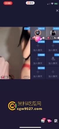 快手女主播新型擦边，脱衣跳骚舞，边脱边扭腰松垮极其挑逗，这都不封，属于是跟超管玩情趣了属于是！-4