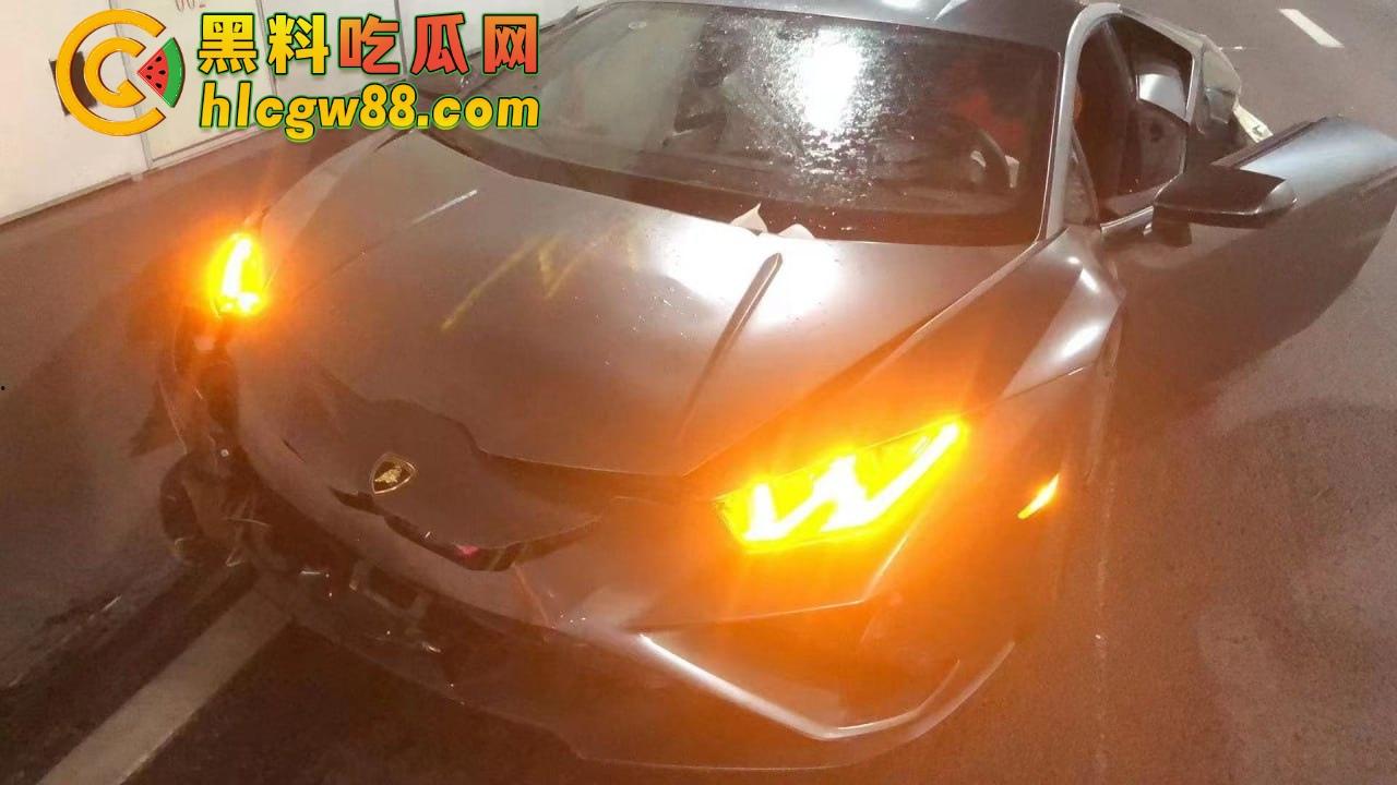 上海装逼狗租小牛隧道飙车炸场，下雨天装逼被雷劈爽翻天，谁瞅他不笑死这傻屌！-6