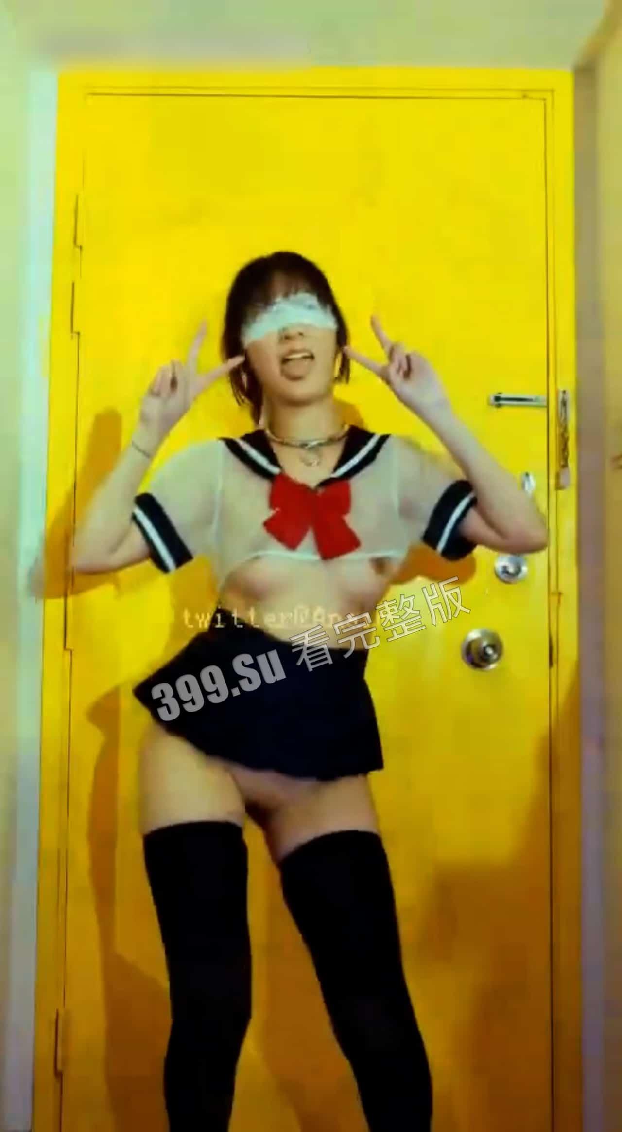 宝石骑士奶咪  早期只露下半张脸  瓜友们还能认得出来吗？能脑补出奶咪的全脸长相吗-2