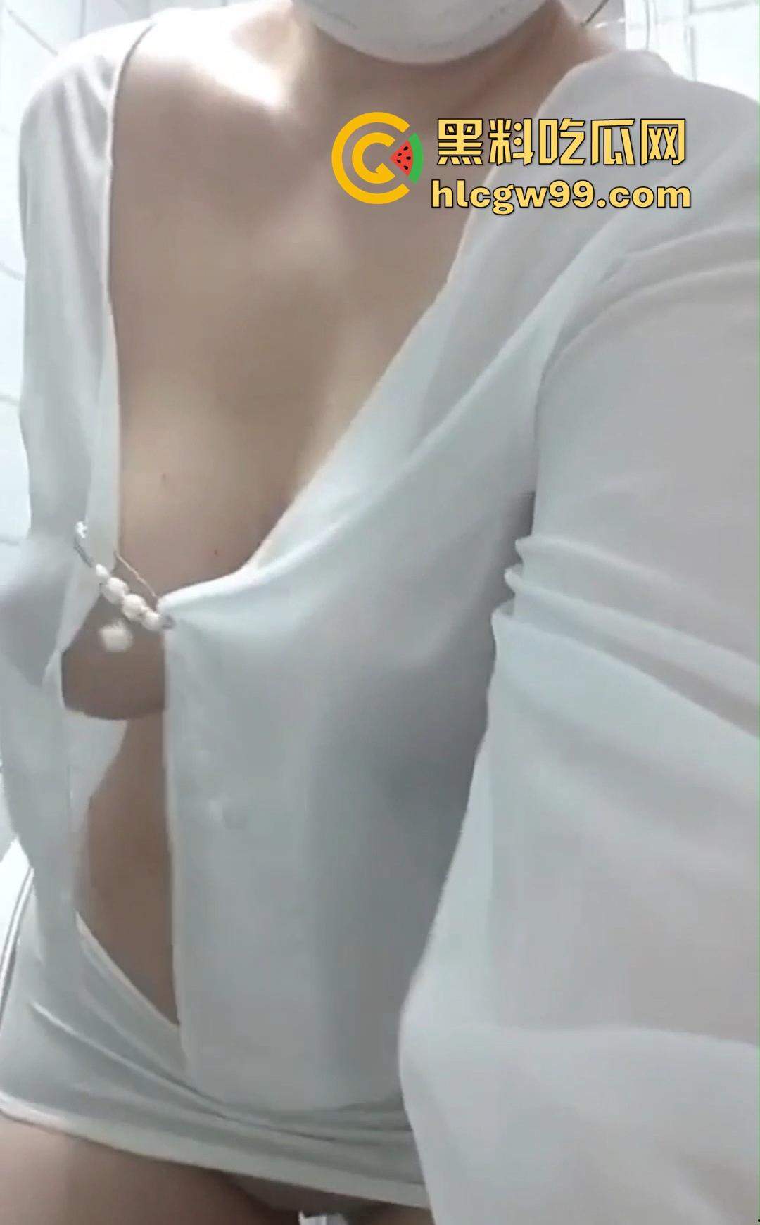 抖音快手网红【糕糕学姐】真名任静怡,出名后被扒早期网黄黑料,曾当外围陪玩,现在摇身一变当老板?-15