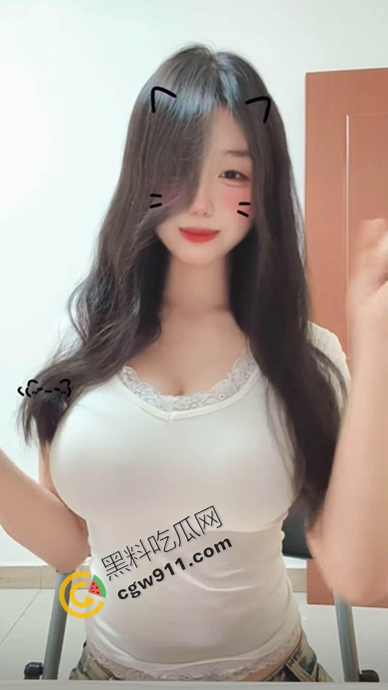 抖音极品网红【U芋源】与榜一大哥裸聊视频流出！狂野自慰，雪白大奶勾魂夺魄，道具深插呻吟不断！-1