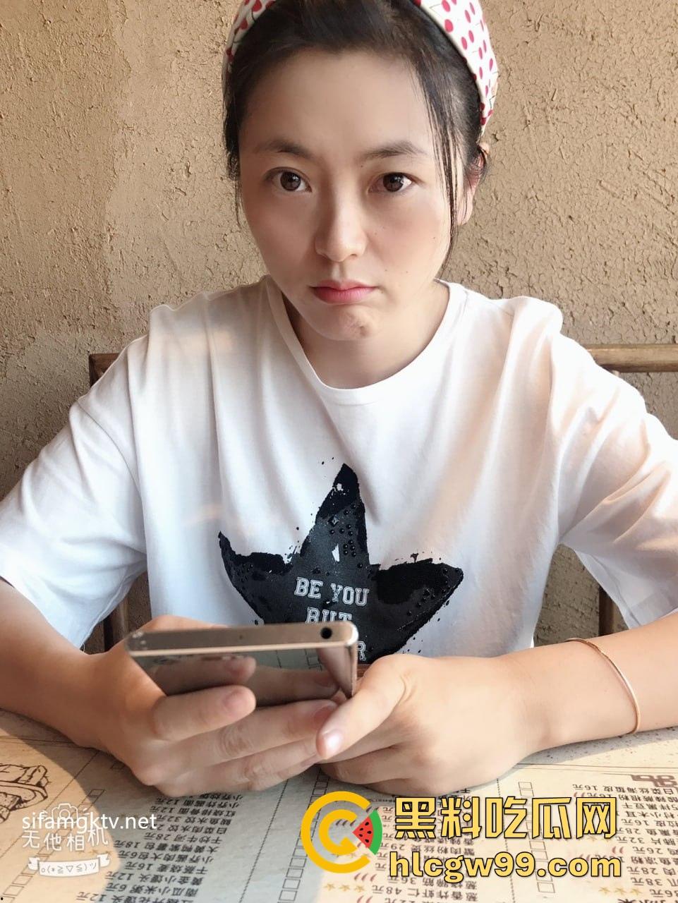 云盘高质露脸泄密！青岛某公司高管【吴美霞】露脸性爱自拍曝光，清爽干练短发美女，骑乘反差很有撸点！-2