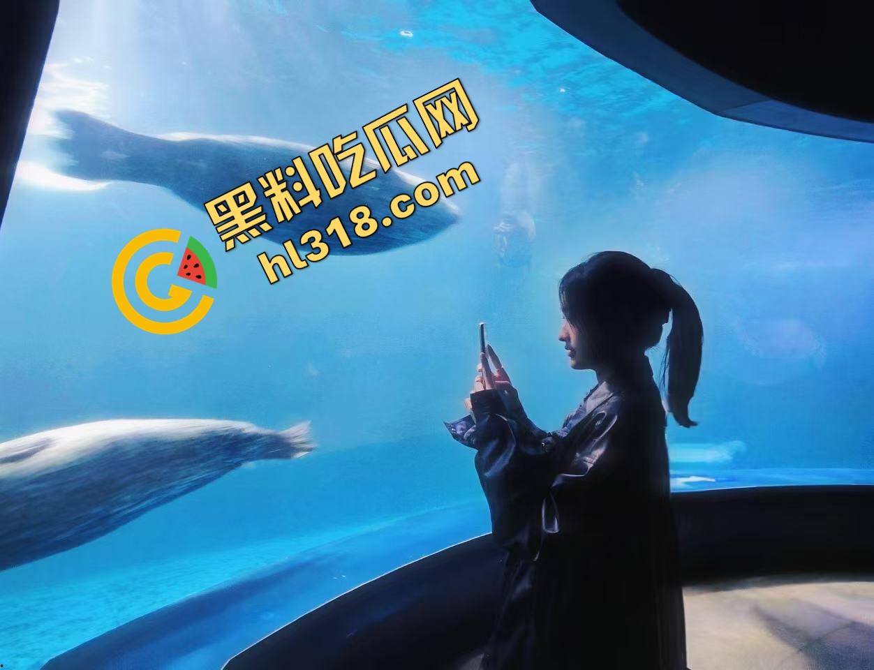 05后女大学生到底有多放得开？放假回来酒店走廊就地开炮，谁敢路过谁敢加入，真当自己在拍片吗！-6