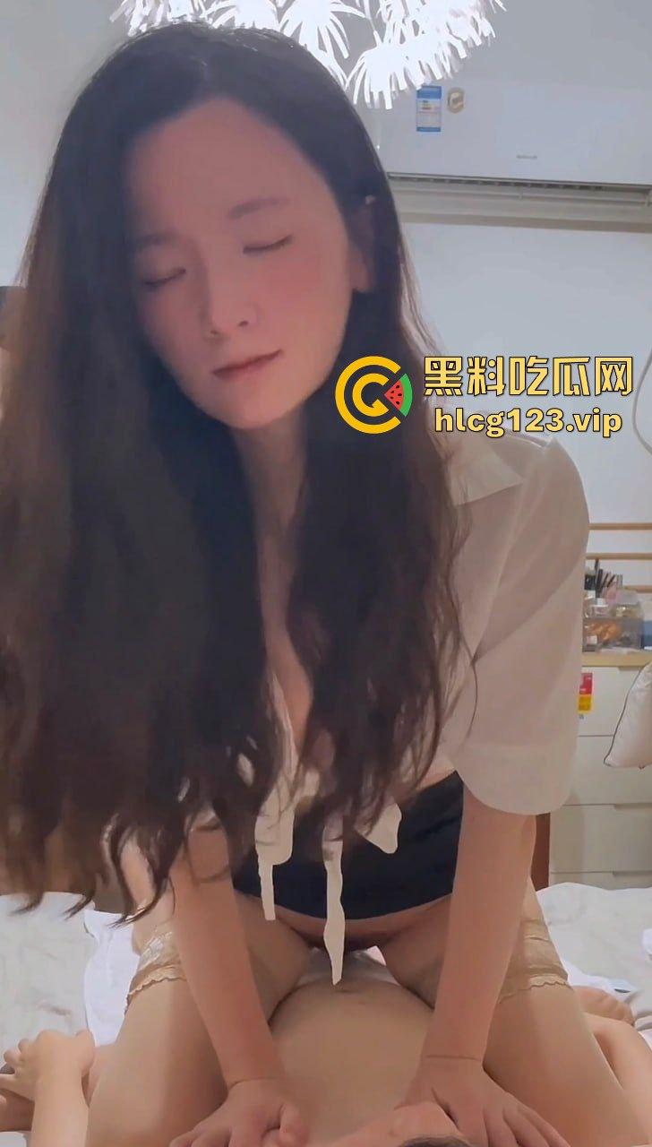 瓜友独家投稿！绿帽奴让自家风骚老婆露脸拍片，姿势爆操全套服务！-10