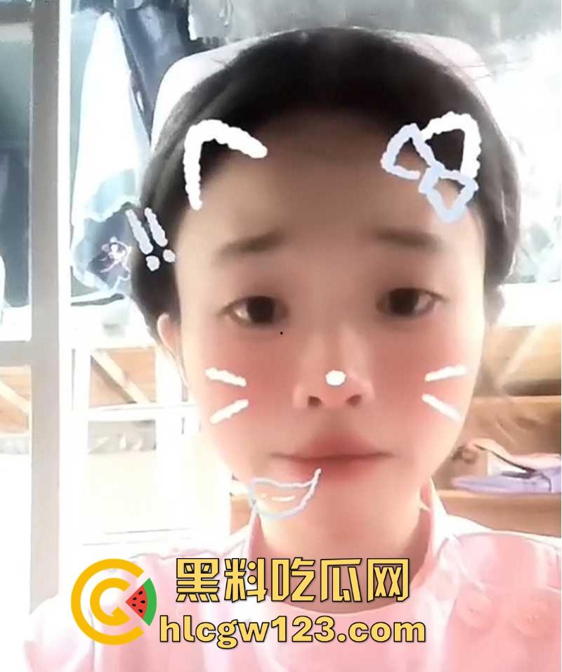 闽西职院护理系美女【林威怡】裸聊视频被曝 童颜巨乳约炮成瘾 揉奶自慰骚到没边！-1