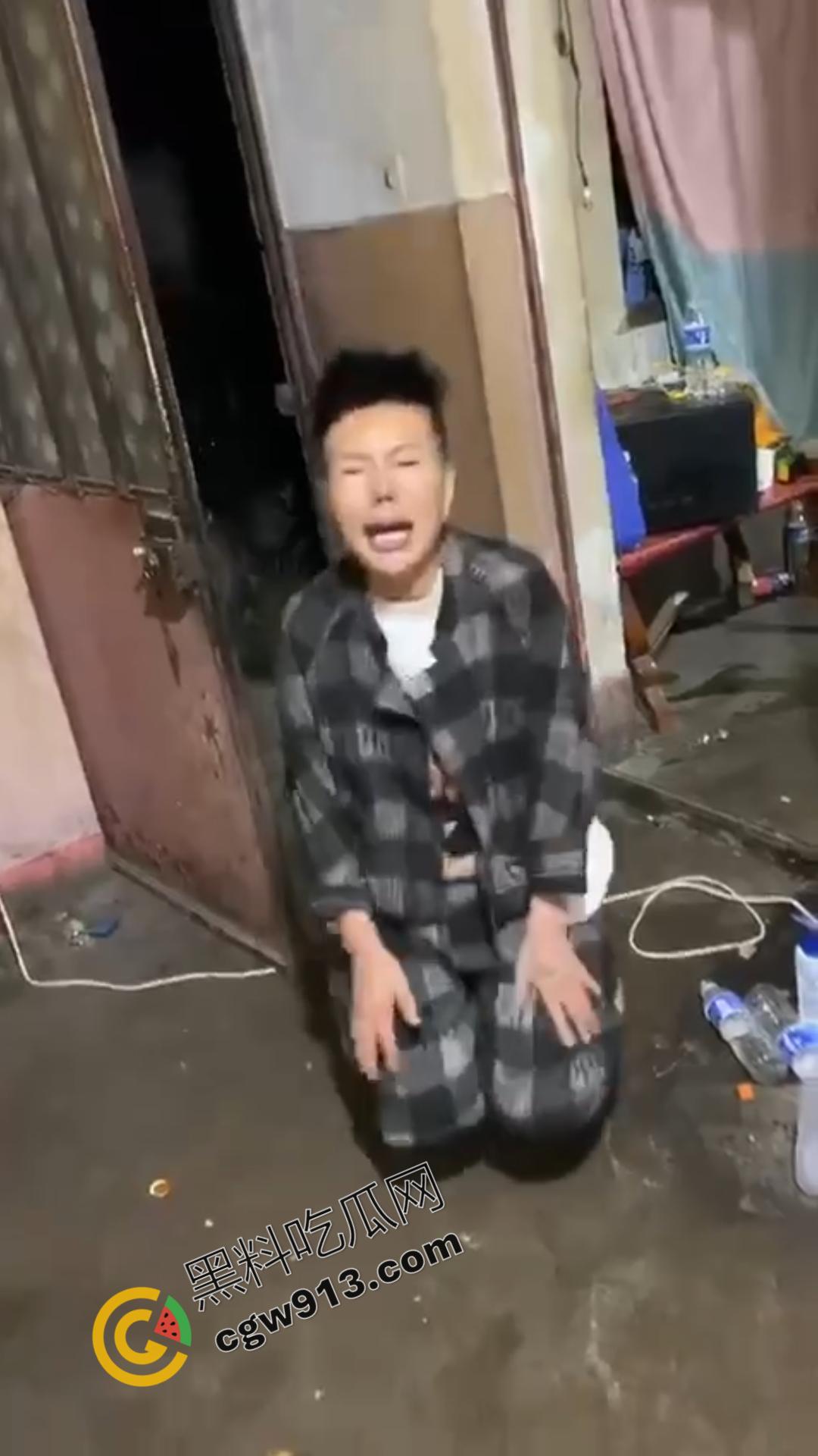 山西大同快手网红【安仁】吃屎直播：恶心至极，流量至上，恶心行为震惊万千网友-11