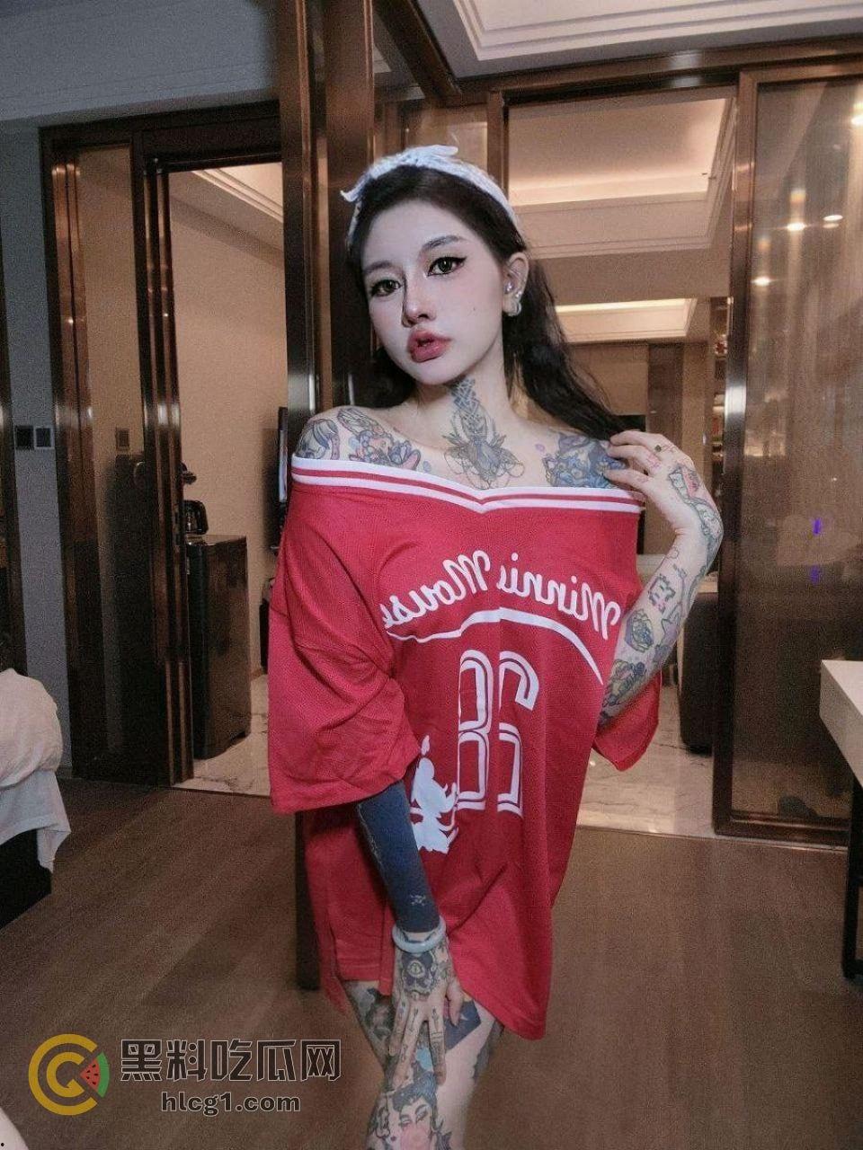 推特纹身网红龙猫情侣引爆网络，野性纹身与非主流情趣生活全曝光！-2