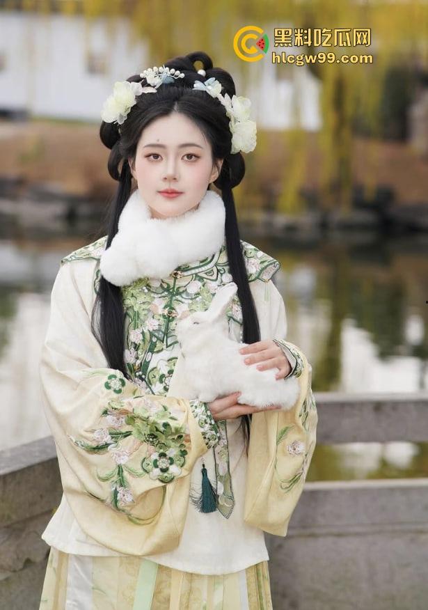 美国加州艺术学院中国留学生『庄梦涵』 被白人虐待杀害 生前是个福利姬流出大量私拍 现被虐杀也是可怜！-3