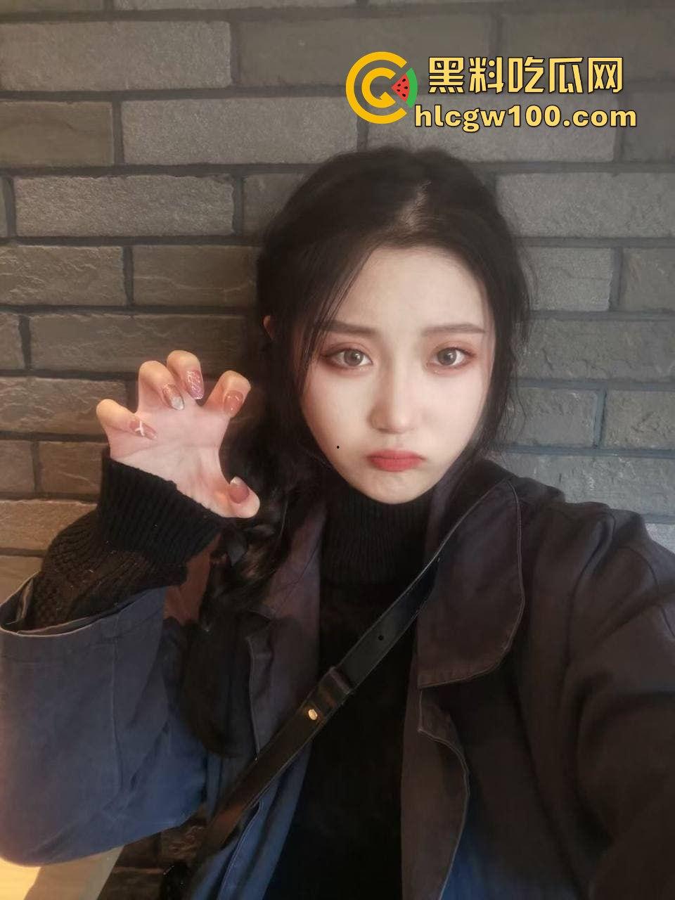 跨年第一撸正式开战 白皙美女手法大比拼 拉丝口水润滑上线 妹子刚做完美甲的手代打飞机比你自己还懂鸡儿！-6